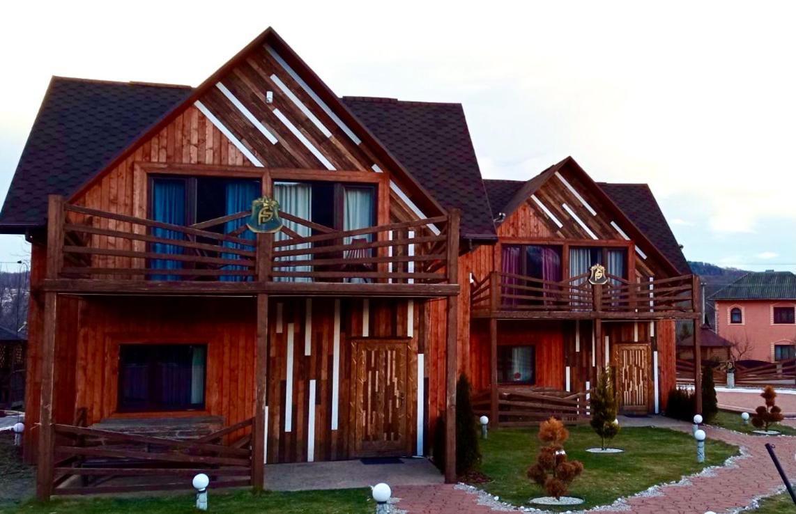 Hotel Four Seasons In Carpathians à Myhove Extérieur photo