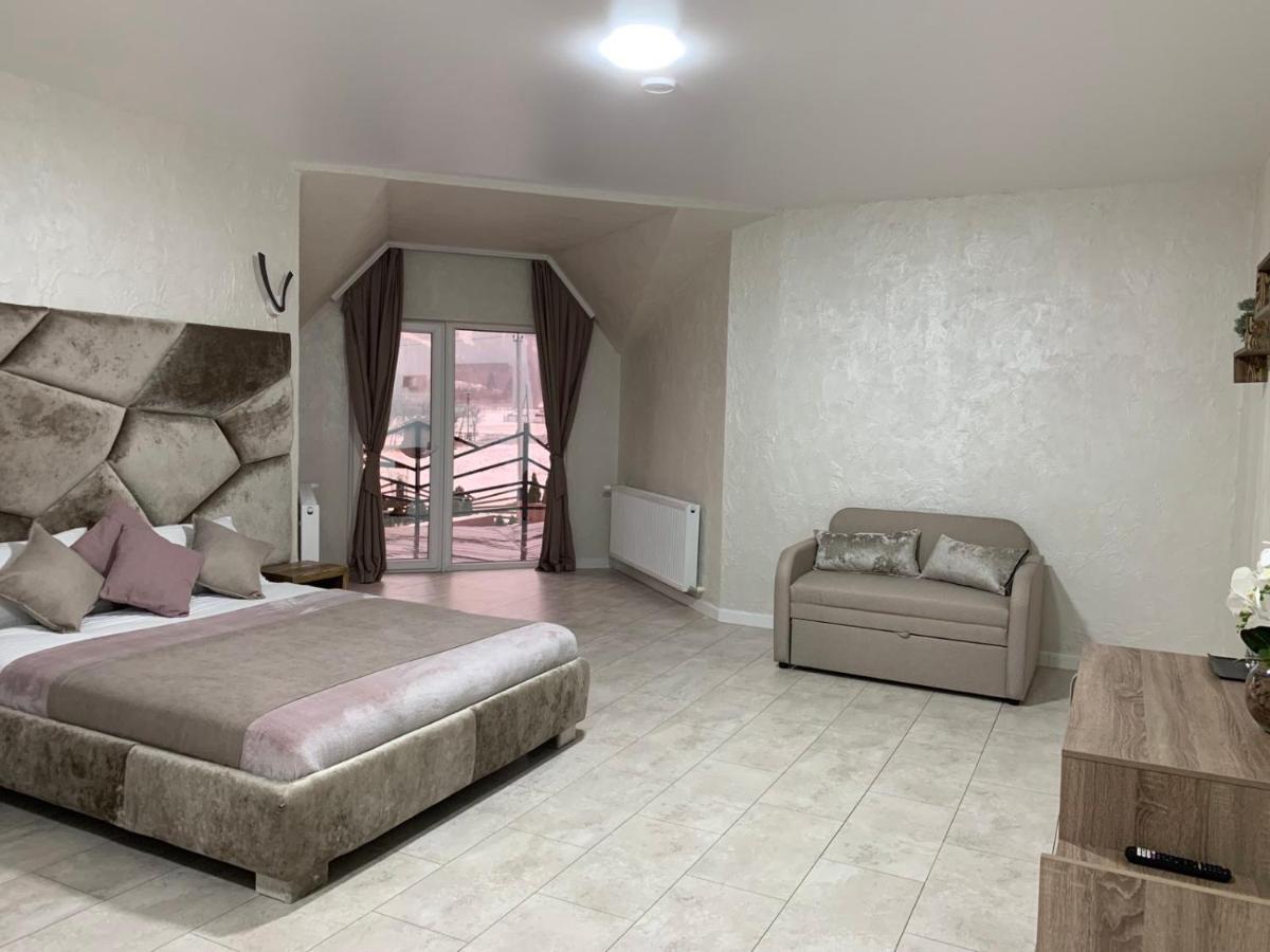 Hotel Four Seasons In Carpathians à Myhove Extérieur photo