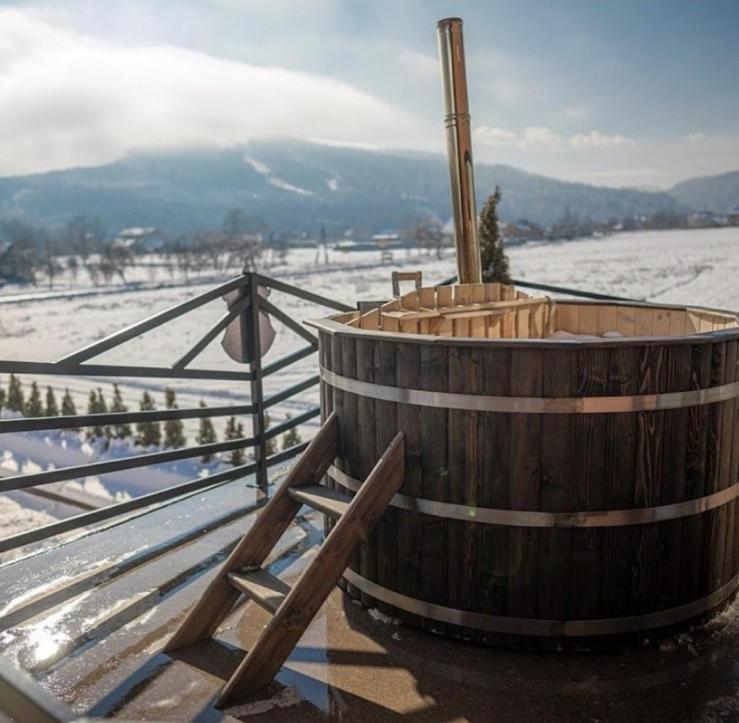 Hotel Four Seasons In Carpathians à Myhove Extérieur photo